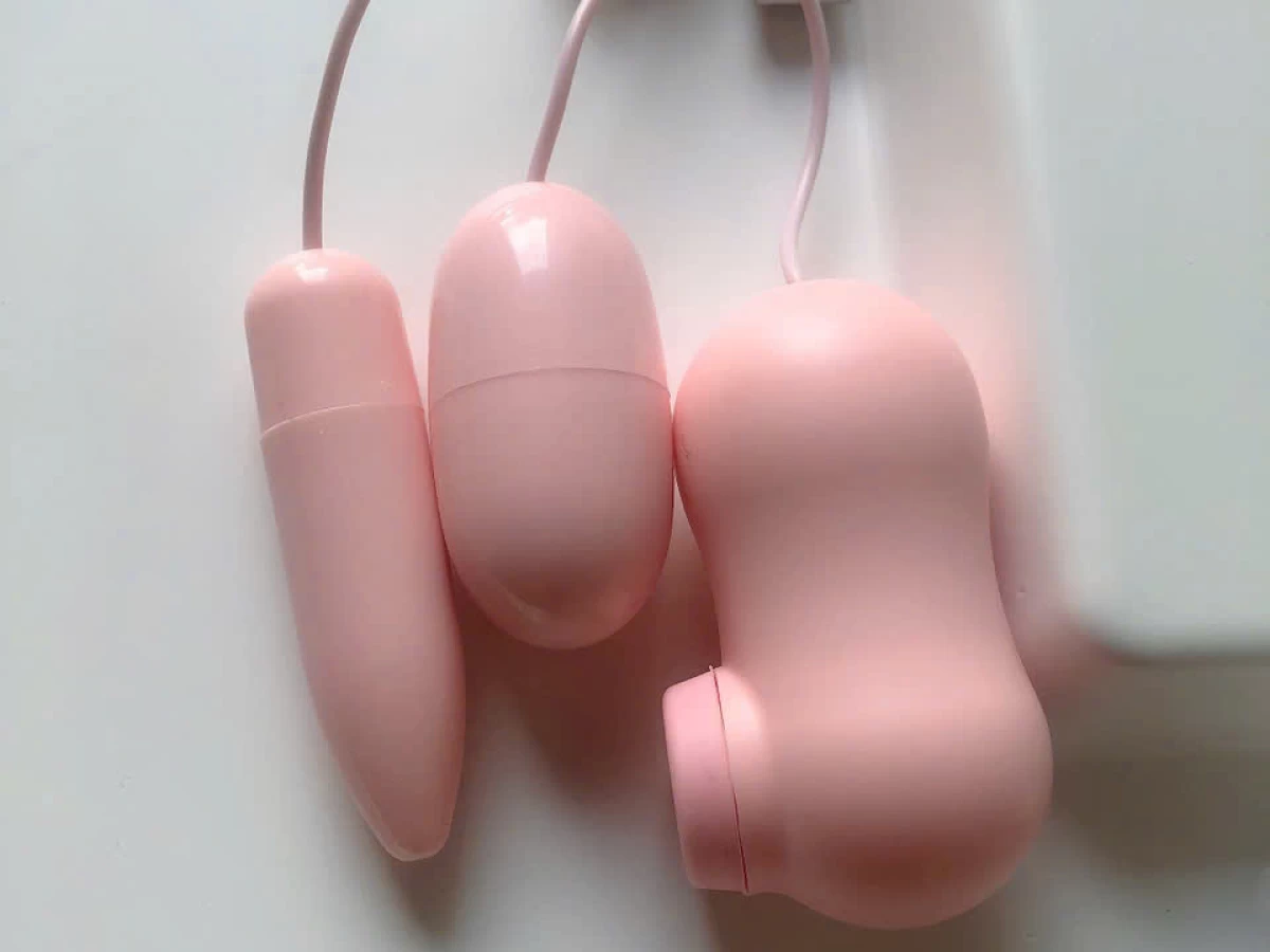 Trứng rung Vibrator Magic Box có lưỡi liếm – Thông tin chi tiết