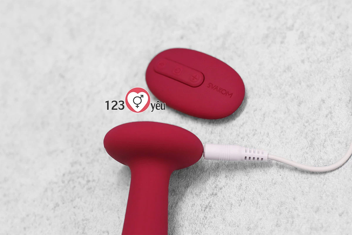 Dụng cụ kích thích h&acirc;̣u m&ocirc;n Svakom Primo phát nhi&ecirc;̣t pin sạc hàng USA