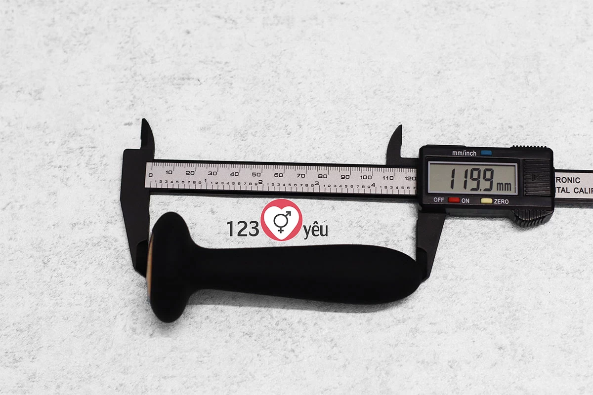 Dụng cụ kích thích h&acirc;̣u m&ocirc;n Svakom Primo phát nhi&ecirc;̣t pin sạc hàng USA