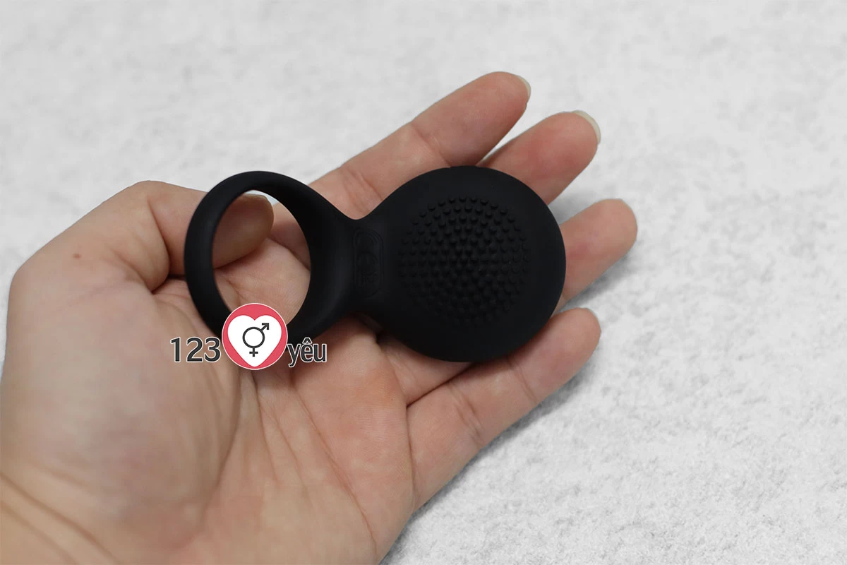 Vòng rung tình y&ecirc;u Svakom Tyler rung 5 ch&ecirc;́ đ&ocirc;̣ pin sạc