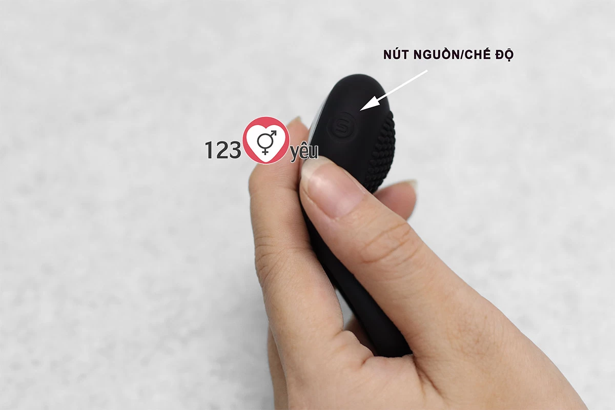 Vòng rung tình y&ecirc;u Svakom Tyler rung 5 ch&ecirc;́ đ&ocirc;̣ pin sạc