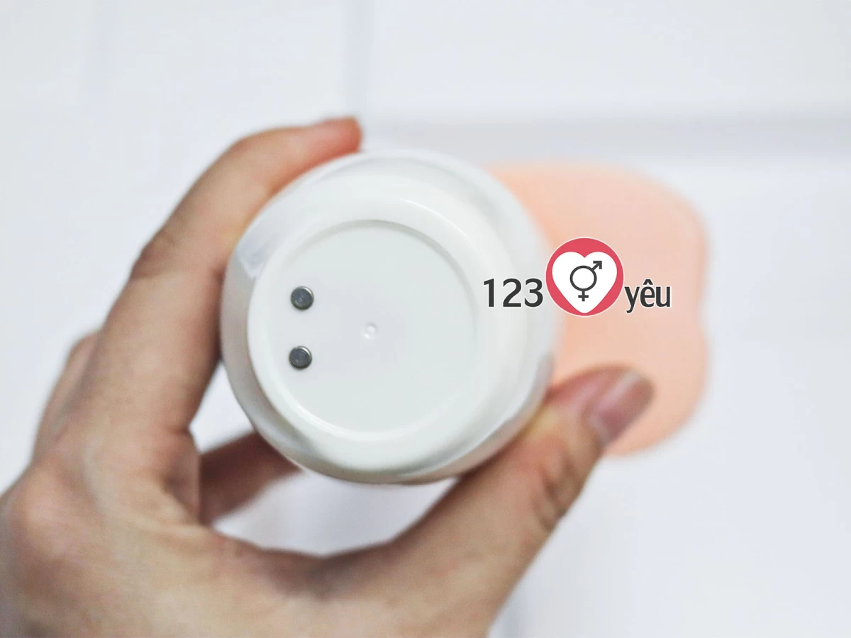 Dương v&acirc;̣t giả rung, thụt, phát nhi&ecirc;̣t Dibe nhi&ecirc;̀u ch&ecirc;́ đ&ocirc;̣ si&ecirc;u m&ecirc;̀m gi&ocirc;́ng th&acirc;̣t