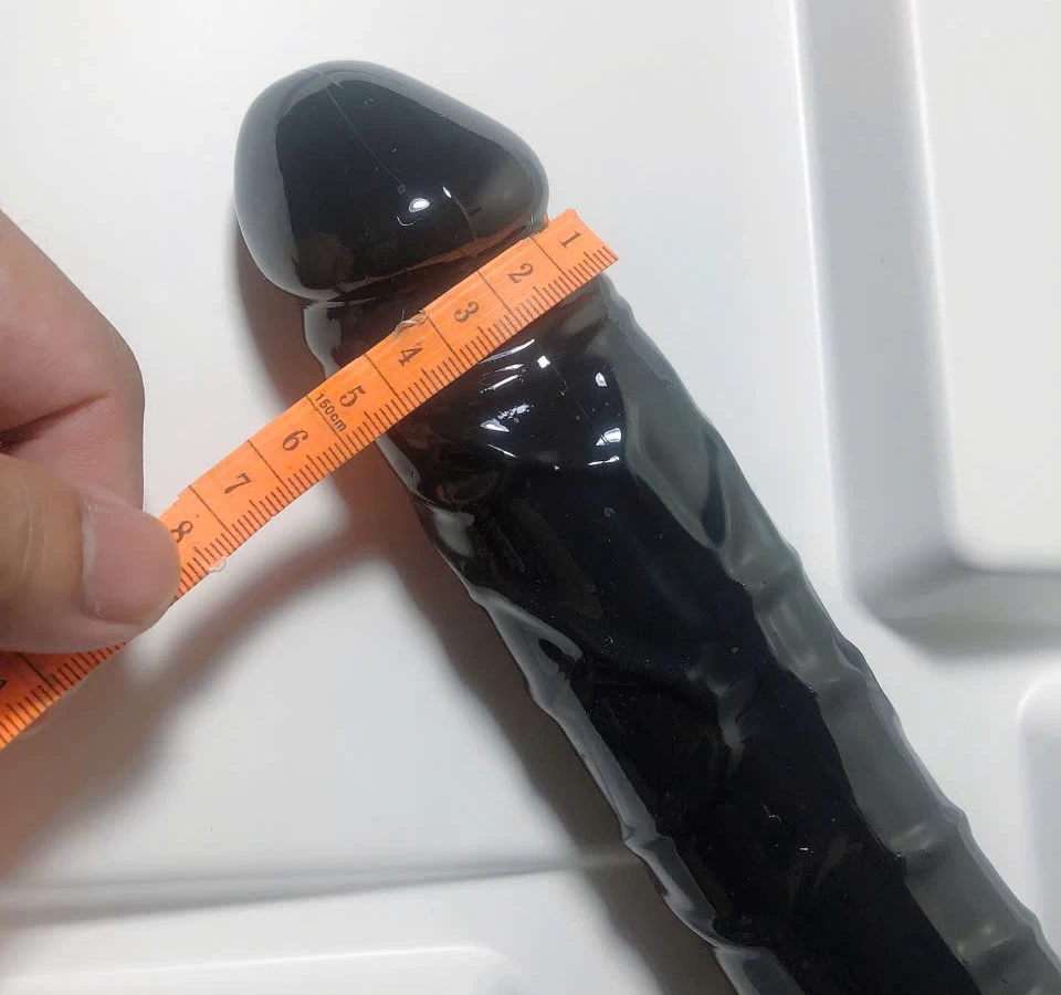 Dương vật giả c&oacute; đế da đen