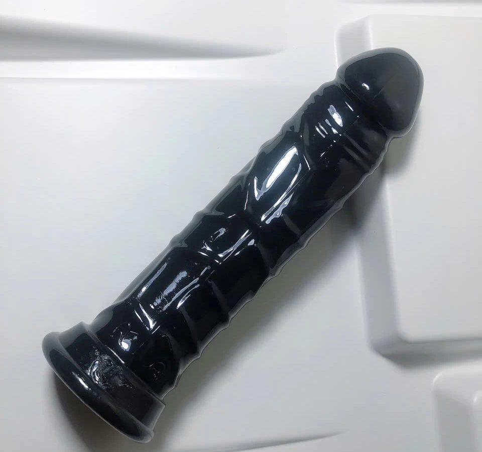 Dương vật giả c&oacute; đế da đen