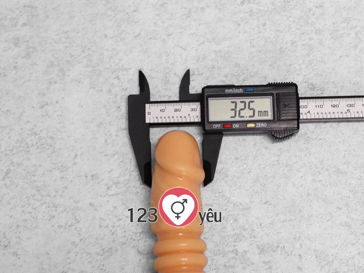 Dương v&acirc;̣t giả có đ&ecirc;́ Excited rung thụt v&agrave; phát nhi&ecirc;̣t pin sạc