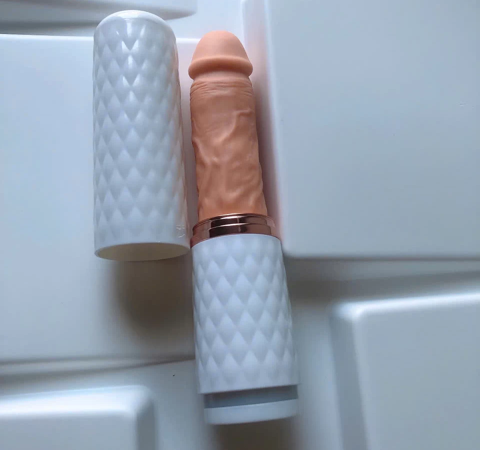 Dương v&acirc;̣t giả có đ&ecirc;́ rung thụt, phát nhi&ecirc;̣t đi&ecirc;̀u khi&ecirc;̉n từ xa