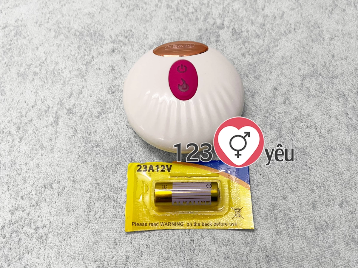 Dương vật giả c&oacute; đế Real Dildo rung, thụt, phát nhi&ecirc;̣t đi&ecirc;̀u khi&ecirc;̉n từ xa