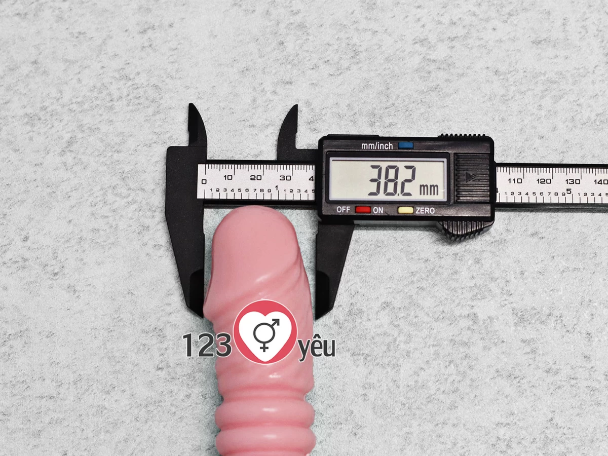 Dương vật giả có đế King Size rung thụt