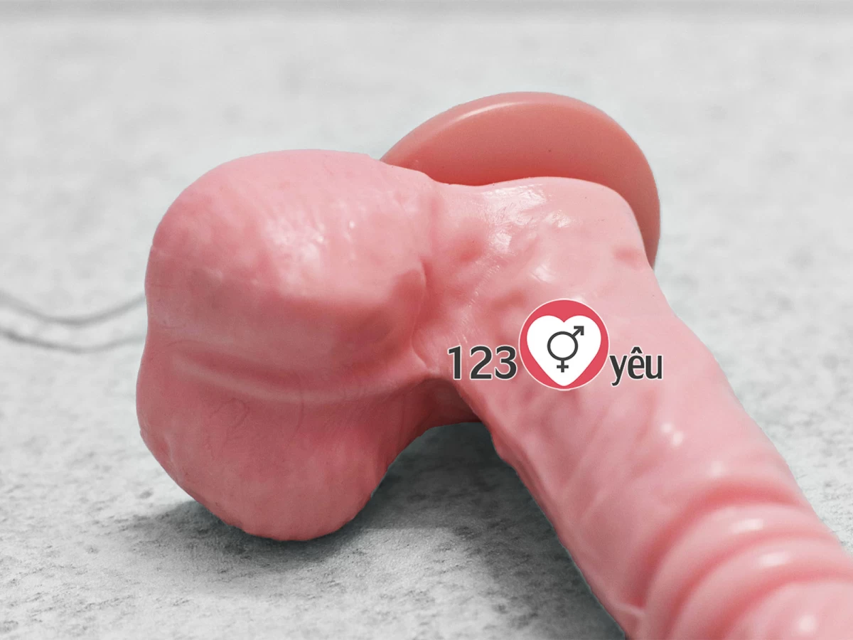 Dương vật giả có đế King Size rung thụt