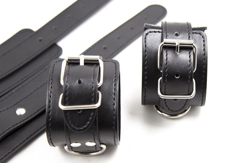 Bộ c&ograve;ng tay ch&acirc;n bạo d&acirc;m 4