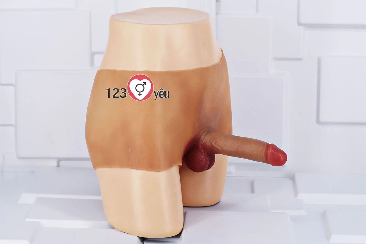 Quần silicon gắn dương vật giả si&ecirc;u mềm đặc ruột