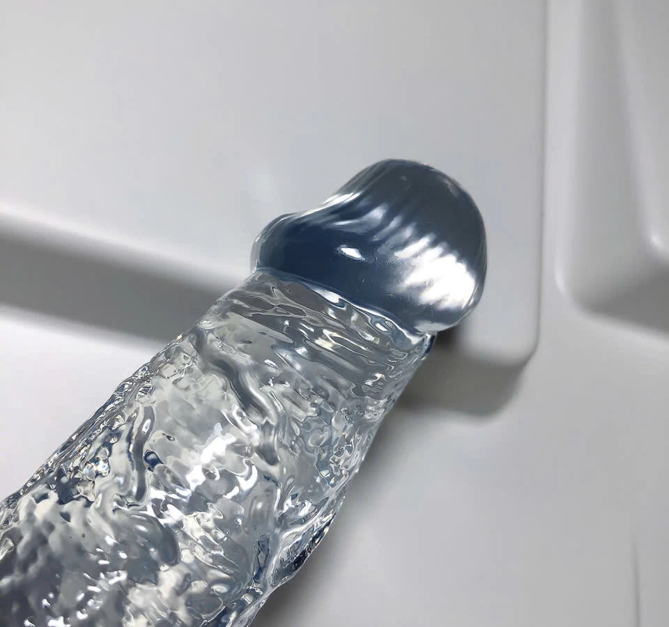 Dương vật giả c&oacute; đế trong suốt nhỏ c&oacute; đế