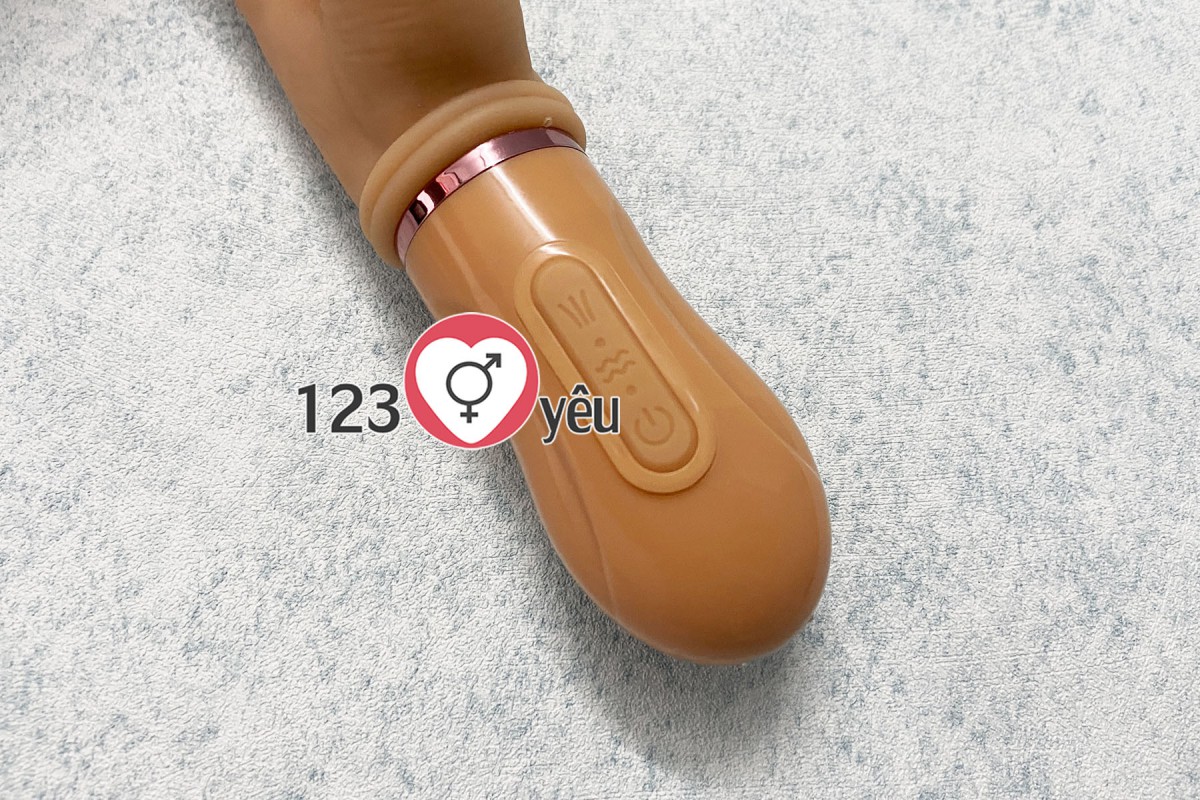 Ng&oacute;n tay c&oacute; nh&aacute;nh rung ngo&aacute;y k&iacute;ch th&iacute;ch 4