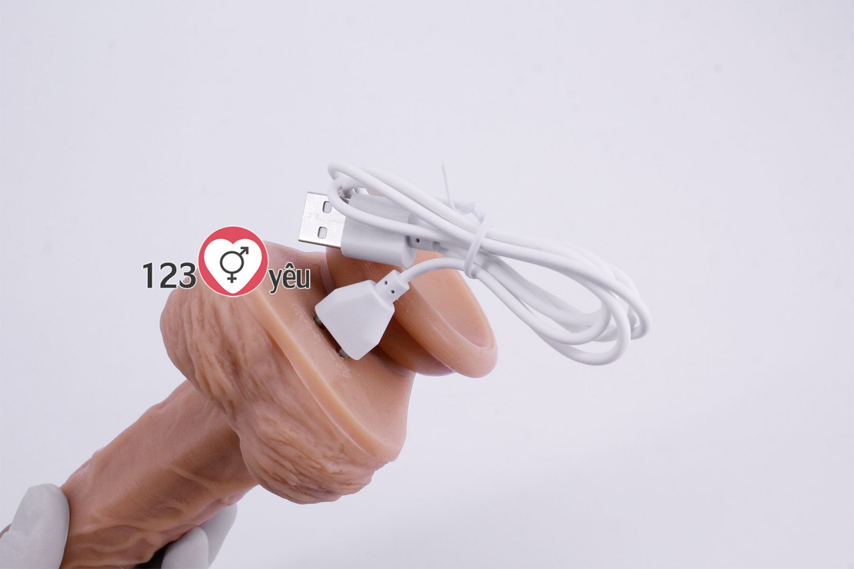 Dương vật giả c&oacute; d&acirc;y đeo pin sạc điều khiển từ xa 9