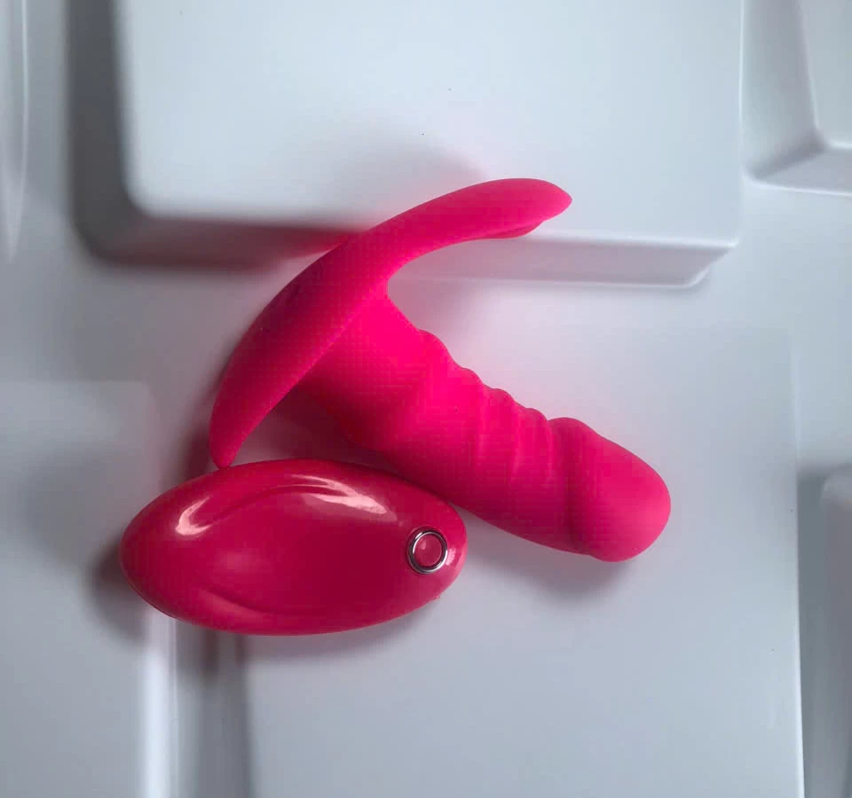 Dương vật giả Lovetoy 2 đầu đi&ecirc;̀u khi&ecirc;̉n từ xa