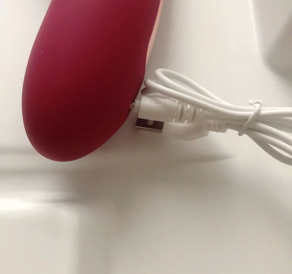 DDương vật giả rung th&uacute;t mạnh mẽ