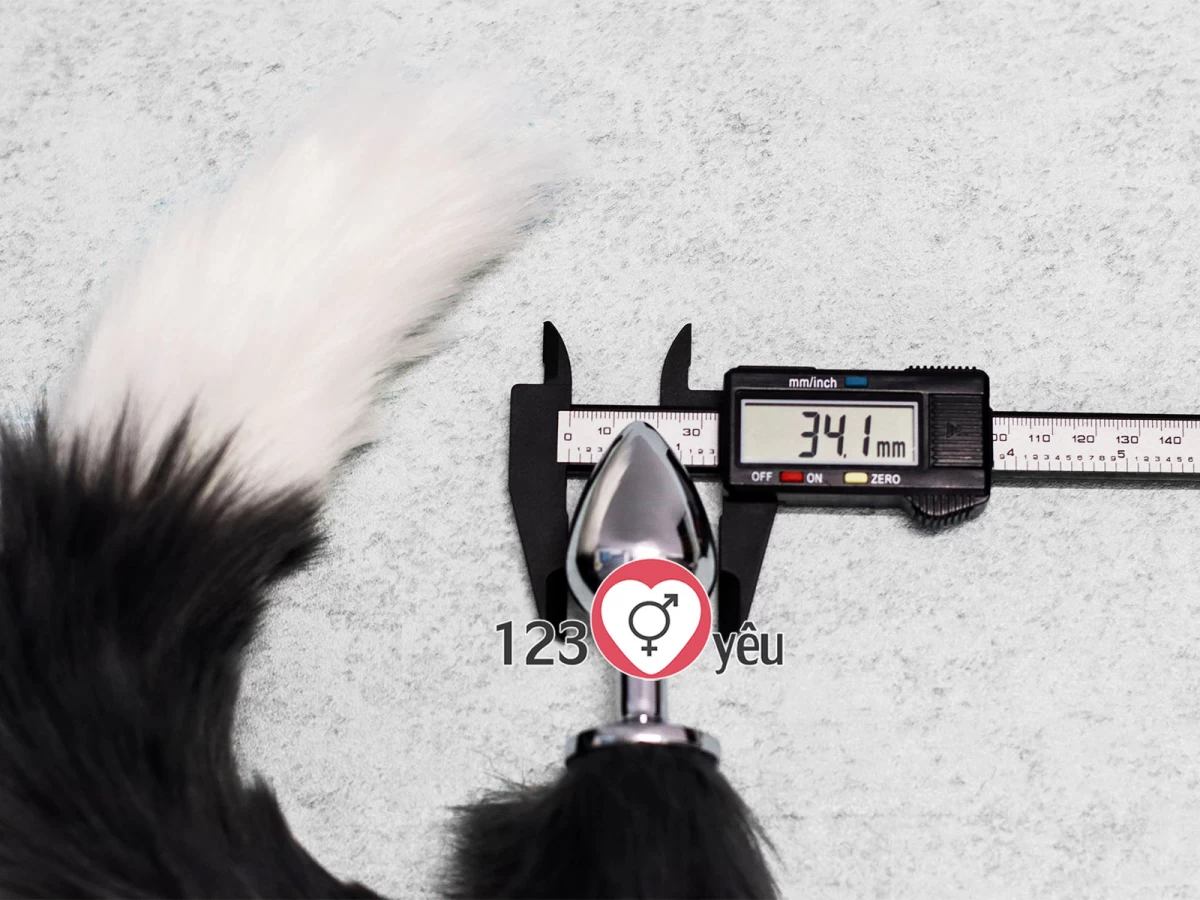 Đồ chơi k&iacute;ch hậu đu&ocirc;i c&aacute;o x&aacute;m trắng