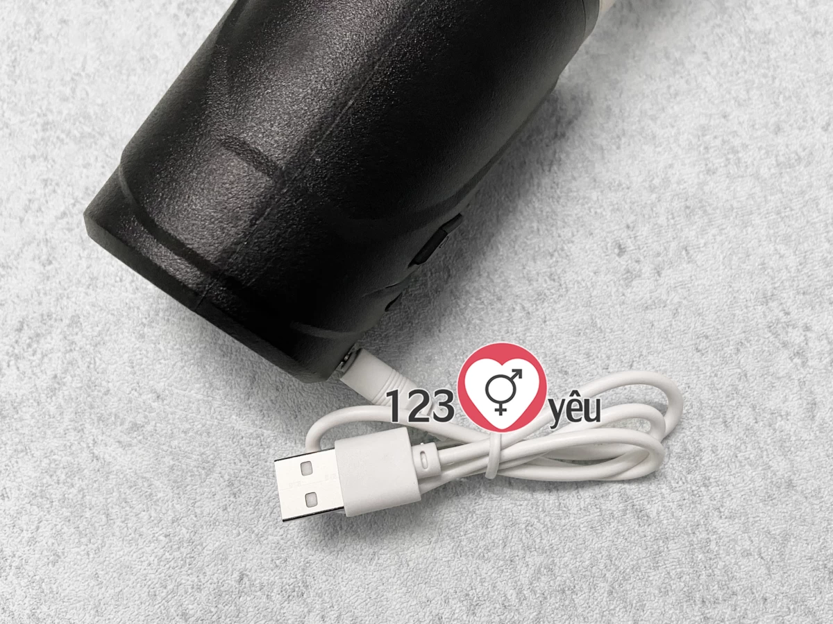 &Acirc;m đạo giả kết hợp m&aacute;y tập to dương vật pin sạc