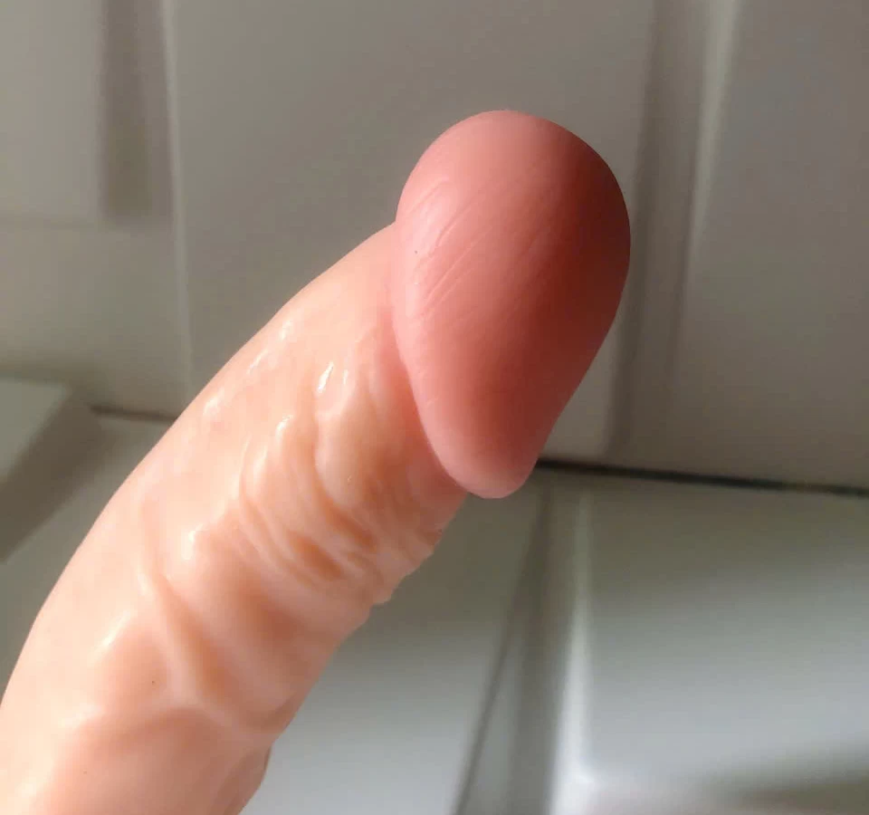 Dương vật giả c&oacute; đế kh&ocirc;ng rung 8.5 inch