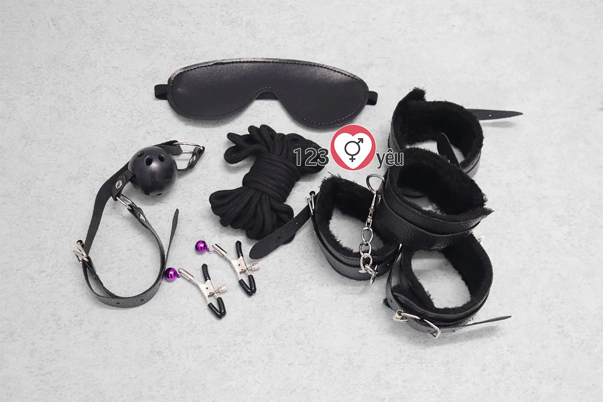 Bộ đồ chơi bạo d&acirc;m da đen 10 m&oacute;n VIP